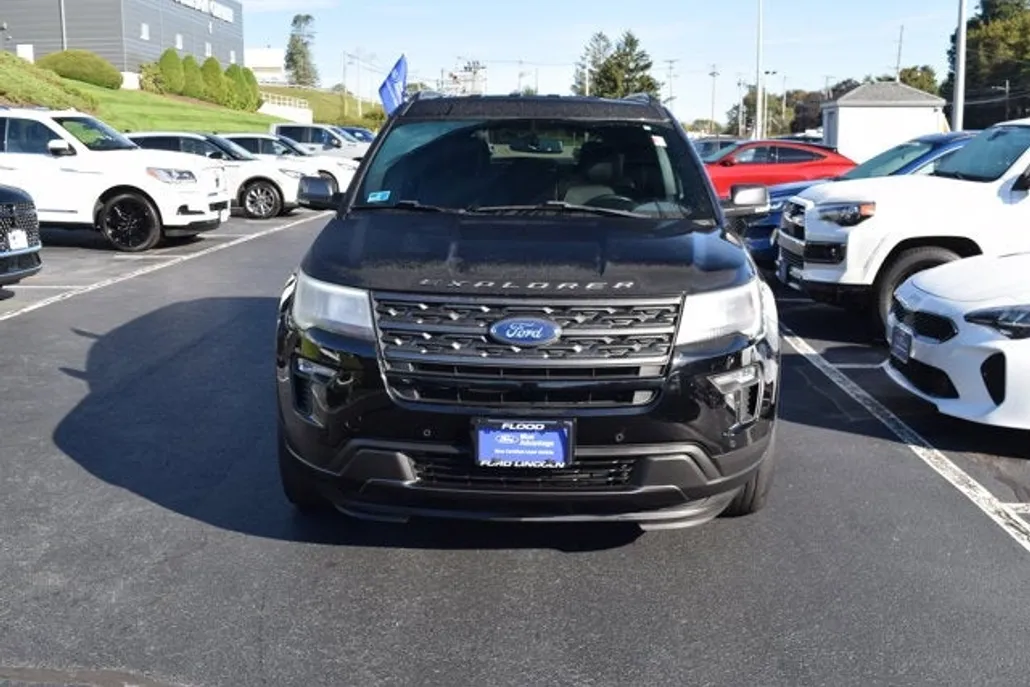 2018 Ford Explorer XLT photo 1