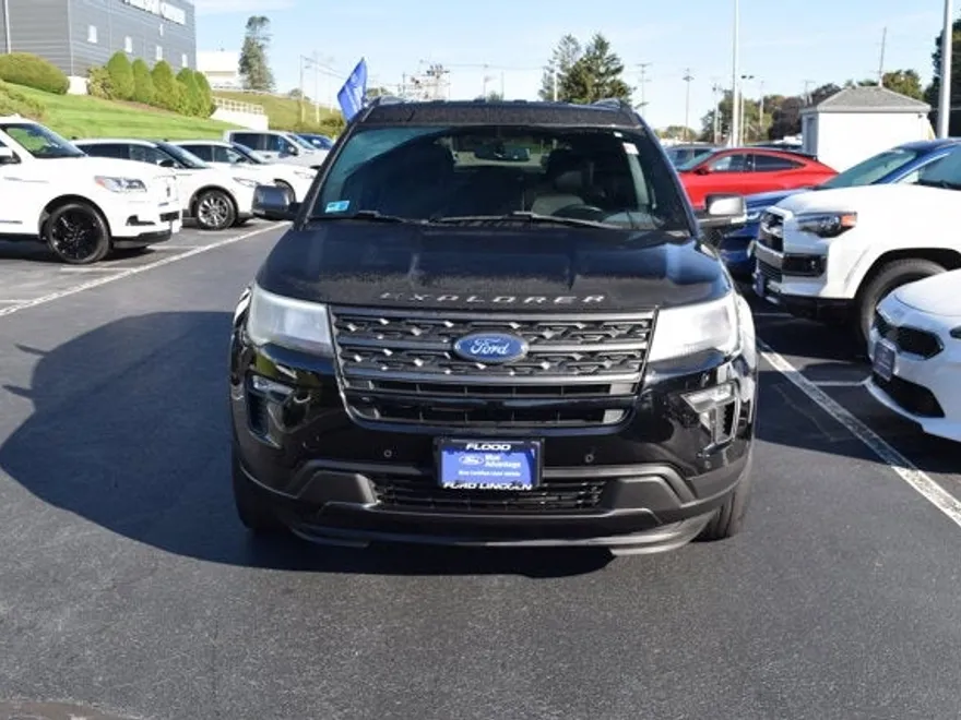 2018 Ford Explorer XLT photo 1
