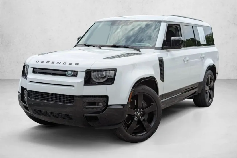 2024 Land Rover Defender 130 X-Dynamic SE photo 1