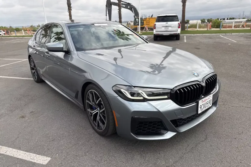 2022 Bmw M550i xDrive photo 1