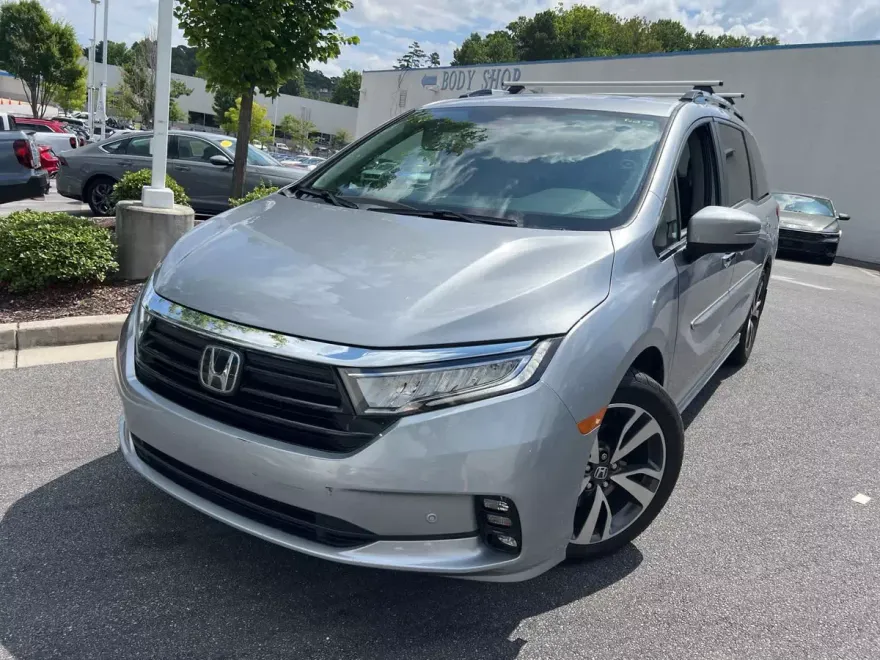 2023 Honda Odyssey Touring photo 1