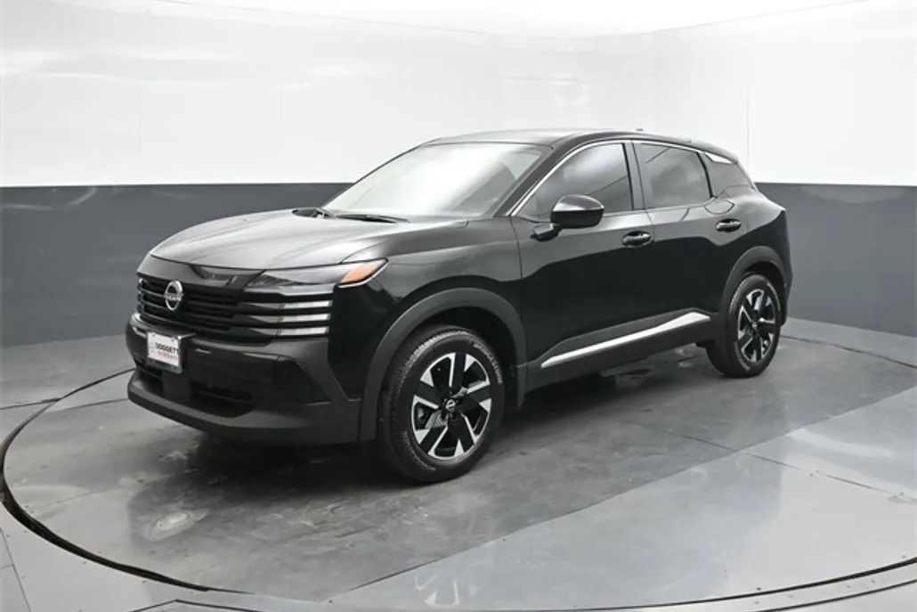 2025 Nissan Kicks SV photo 1