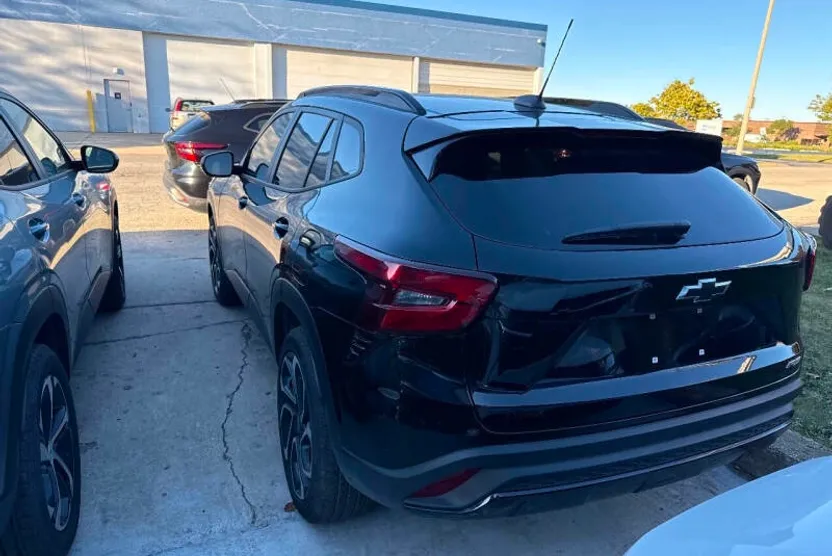 2024 Chevrolet Trax RS photo 1