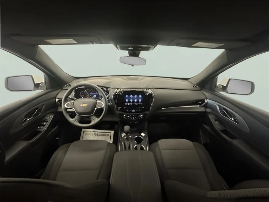 2023 Chevrolet Traverse 1LT photo 1