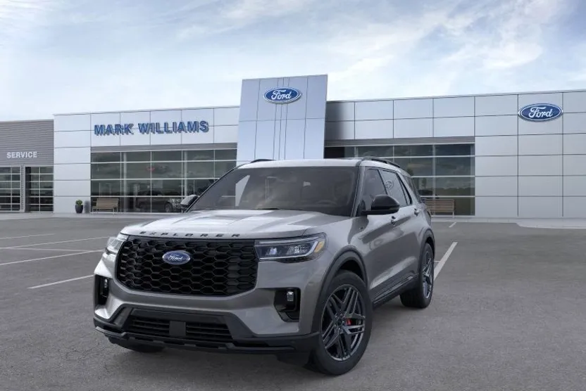 2025 Ford Explorer ST-Line photo 1