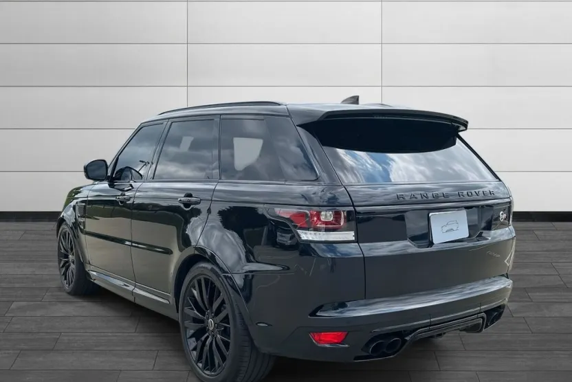 2017 Land Rover Range Rover Sport SVR photo 1