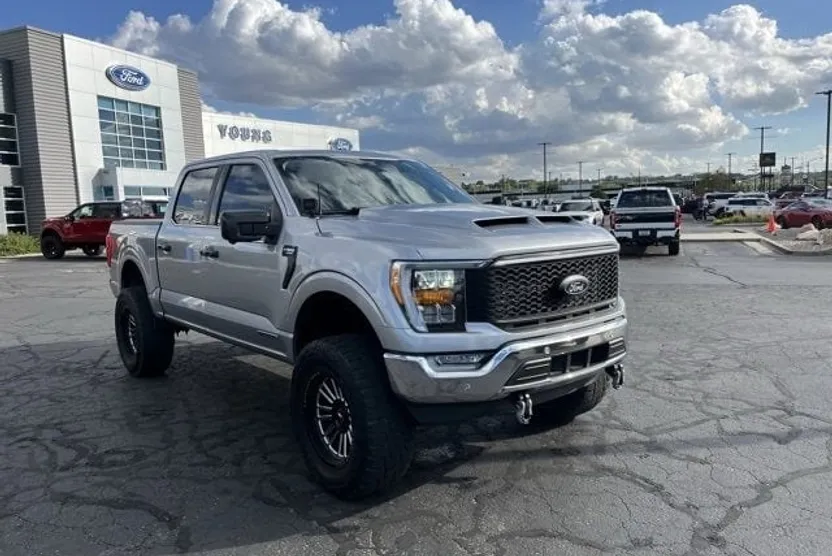 2022 Ford F-150 Lariat photo 1