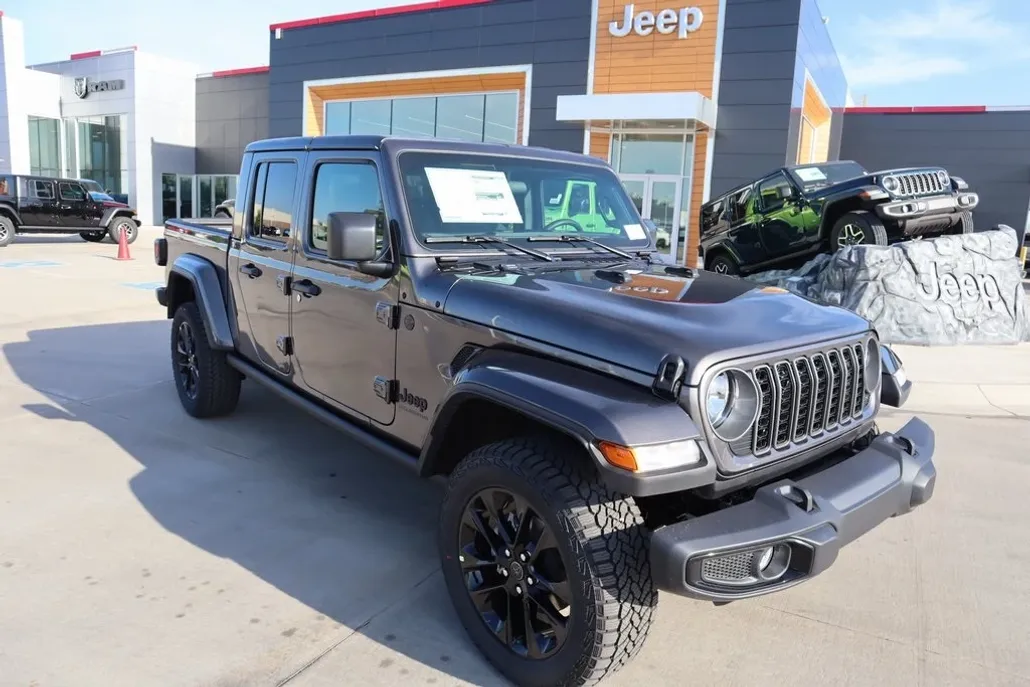 2025 Jeep Gladiator Sport photo 1