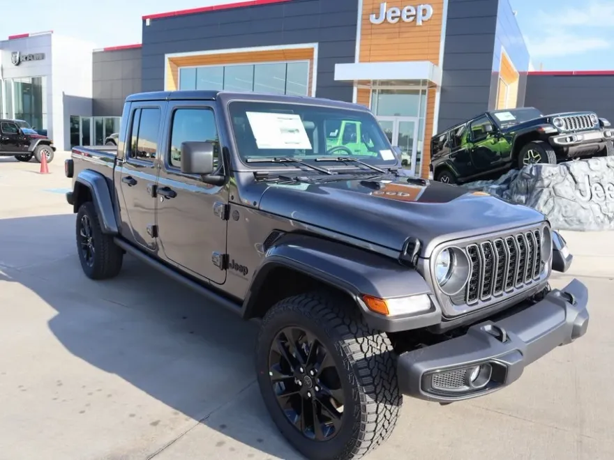 2025 Jeep Gladiator Sport photo 1