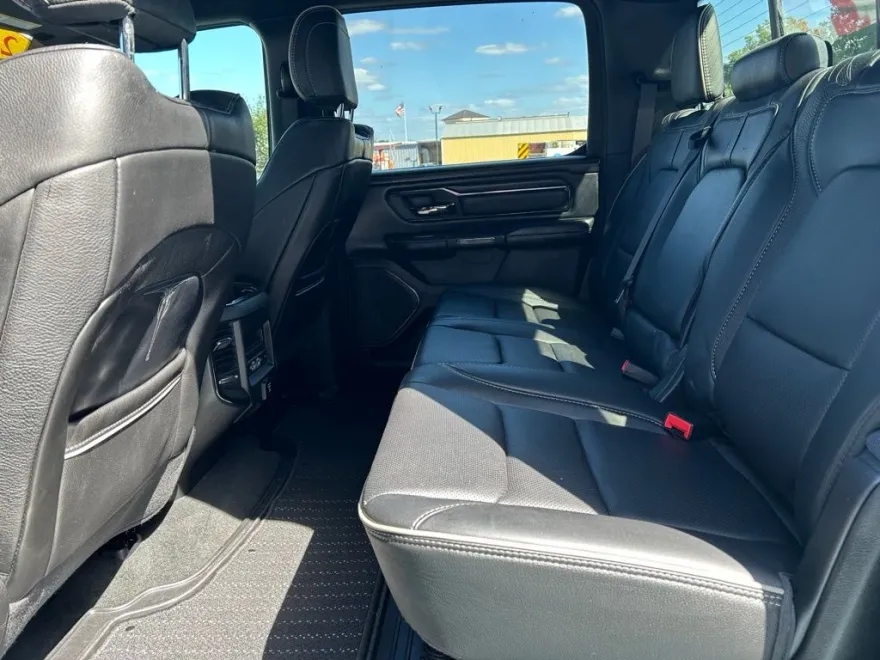 2022 Ram 1500 Limited photo 1