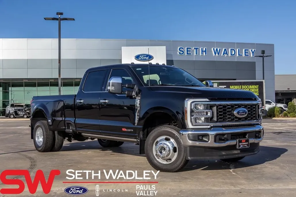 2025 Ford F-350 photo 1