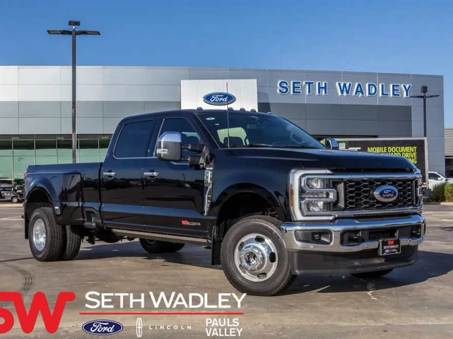 2025 Ford F-350 photo 1