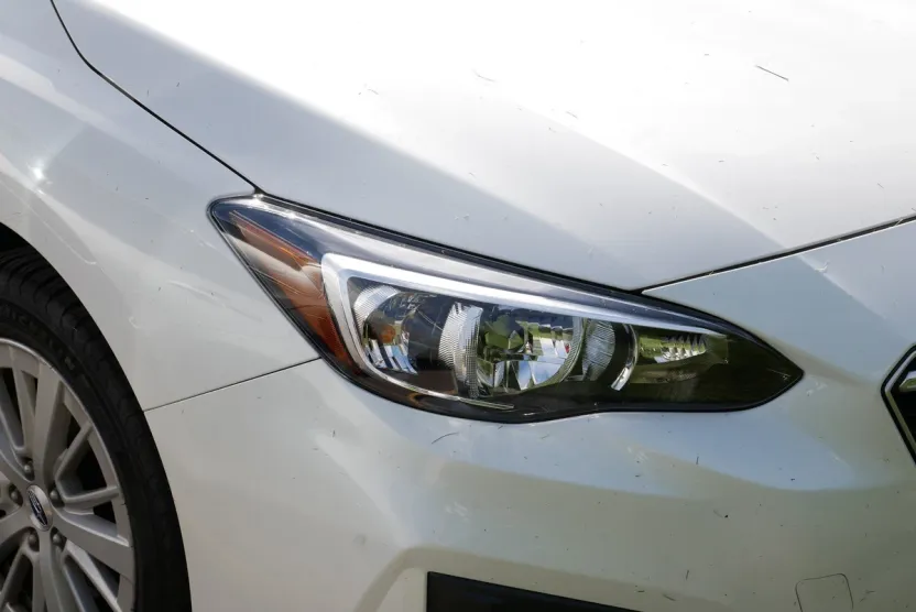 2017 Subaru Impreza Premium photo 1