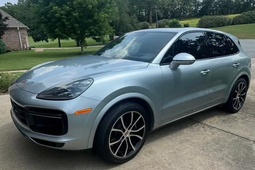 2023 Porsche Cayenne E-Hybrid Turbo S photo 1