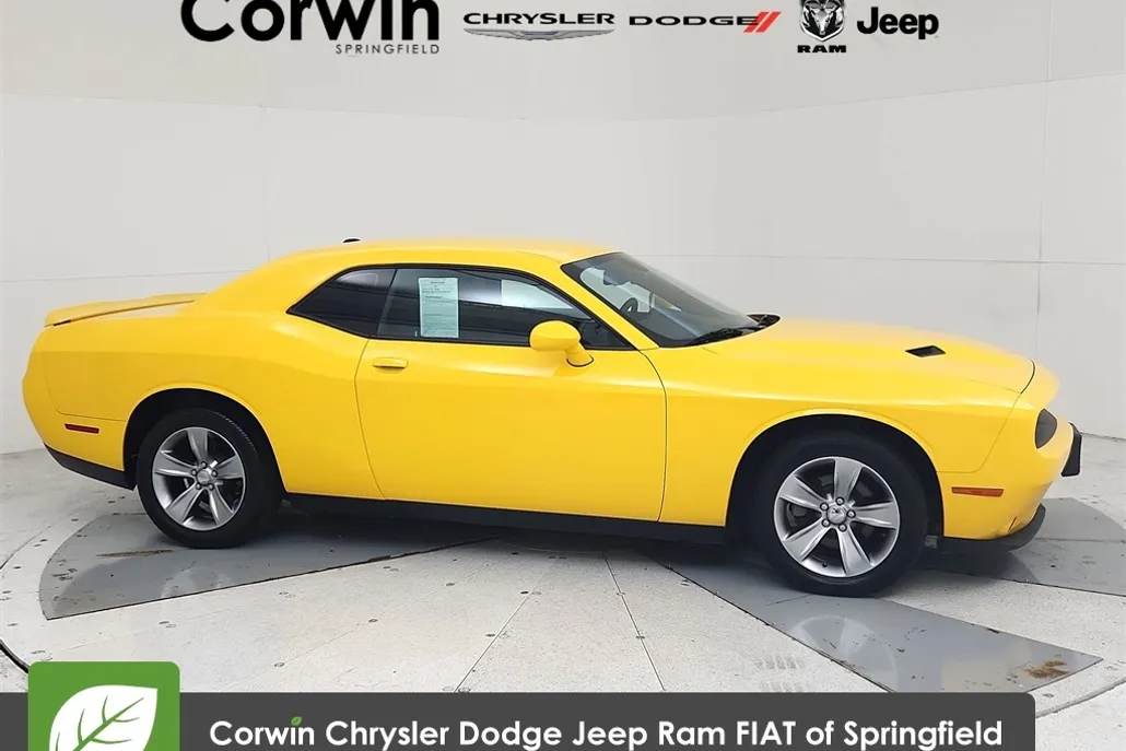 2018 Dodge Challenger SXT photo 1