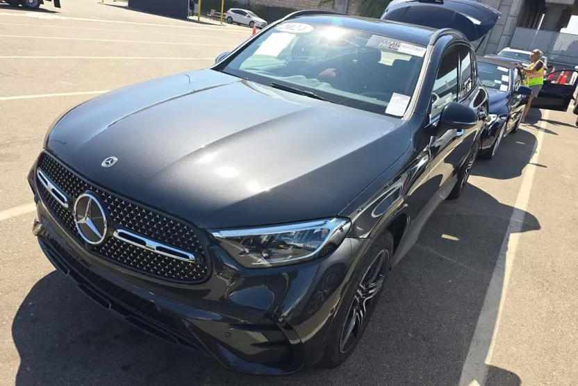 2024 Mercedes Benz GLC 300 AMG photo 1