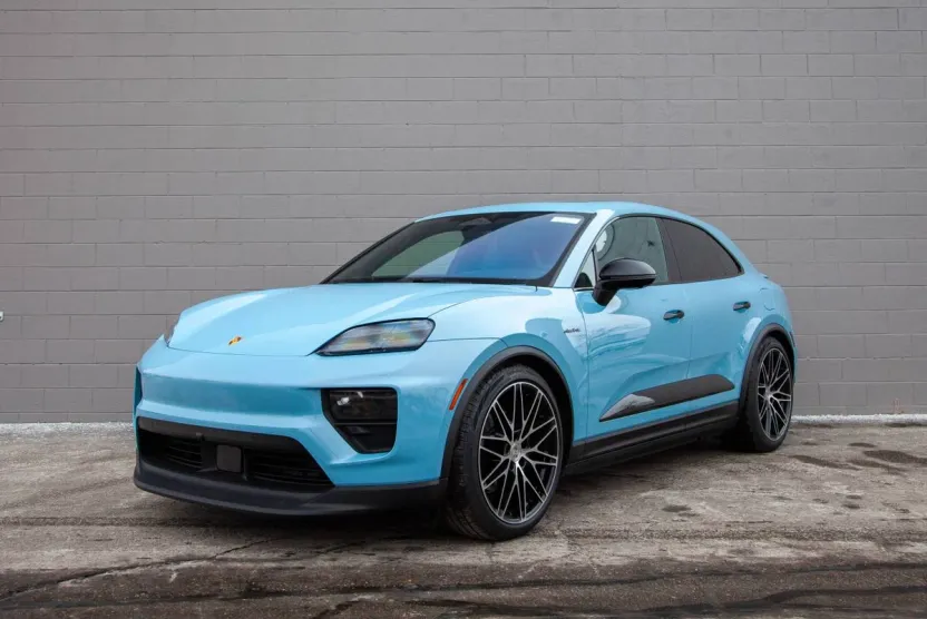 2025 Porsche Macan Electric photo 1