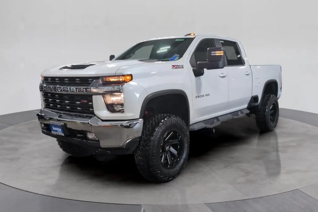2022 Chevrolet Silverado 2500HD LT photo 1
