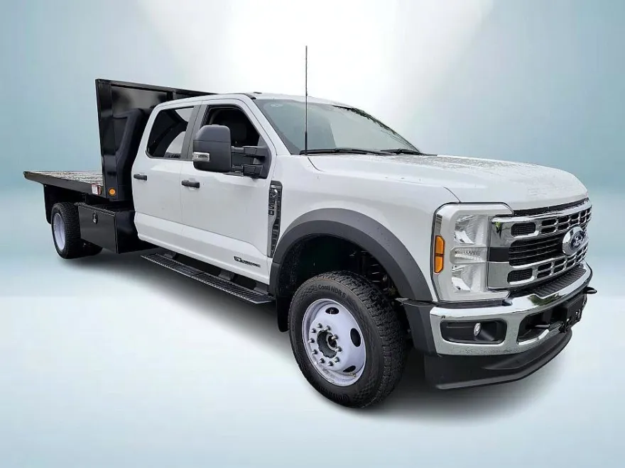 2024 Ford F-550 XL photo 1