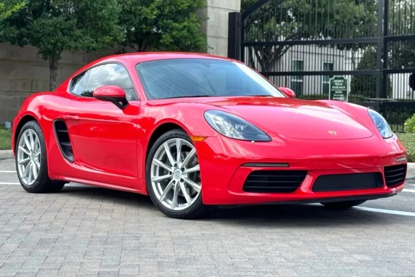 2019 Porsche Cayman T photo 1