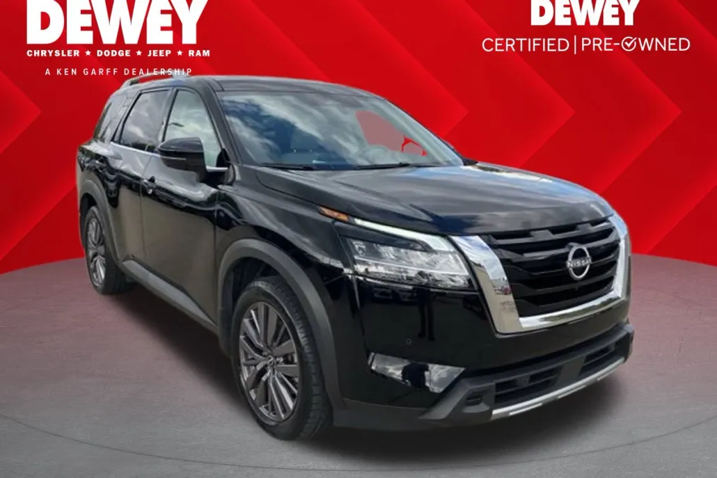 2023 Nissan Pathfinder SL photo 1