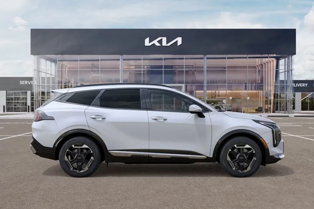 2026 Kia Sportage SX photo 1