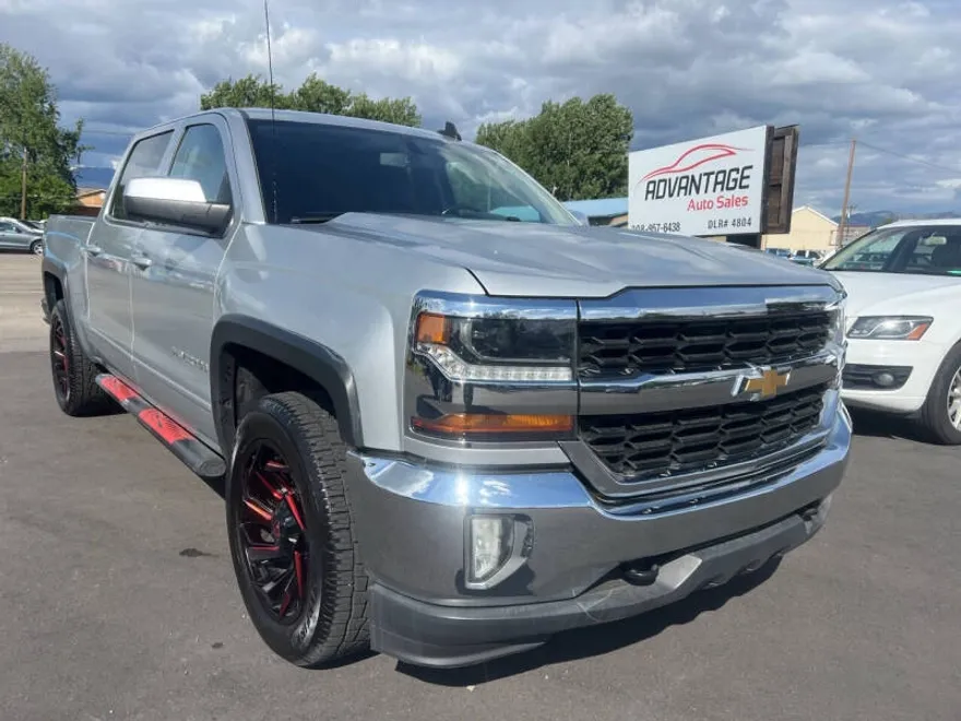 2017 Chevrolet Silverado 1500 LT photo 1