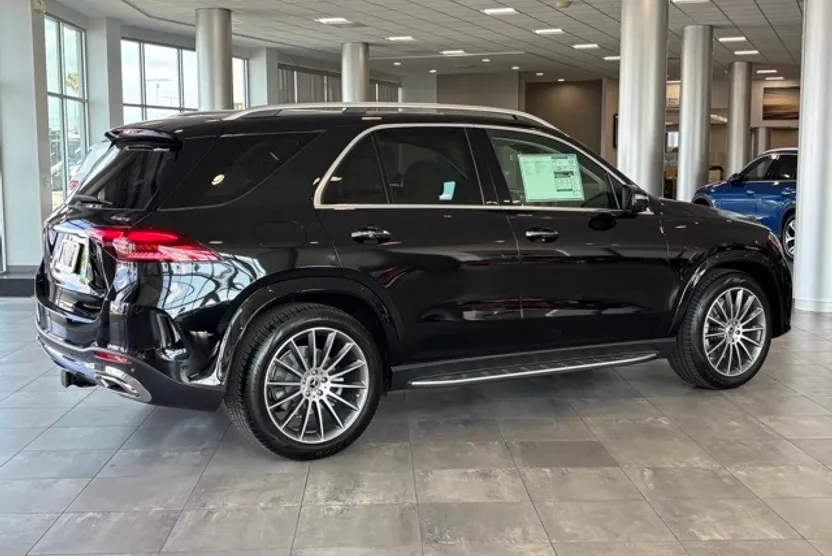 2026 Mercedes Benz GLE 450 4MATIC photo 1