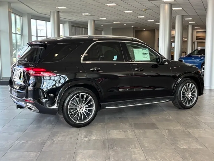 2026 Mercedes Benz GLE 450 4MATIC photo 1