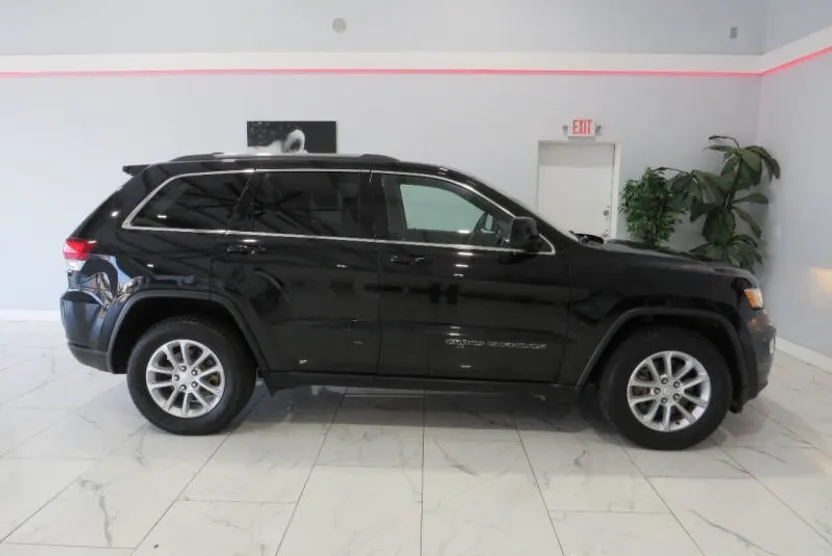 2021 Jeep Grand Cherokee Laredo E photo 1