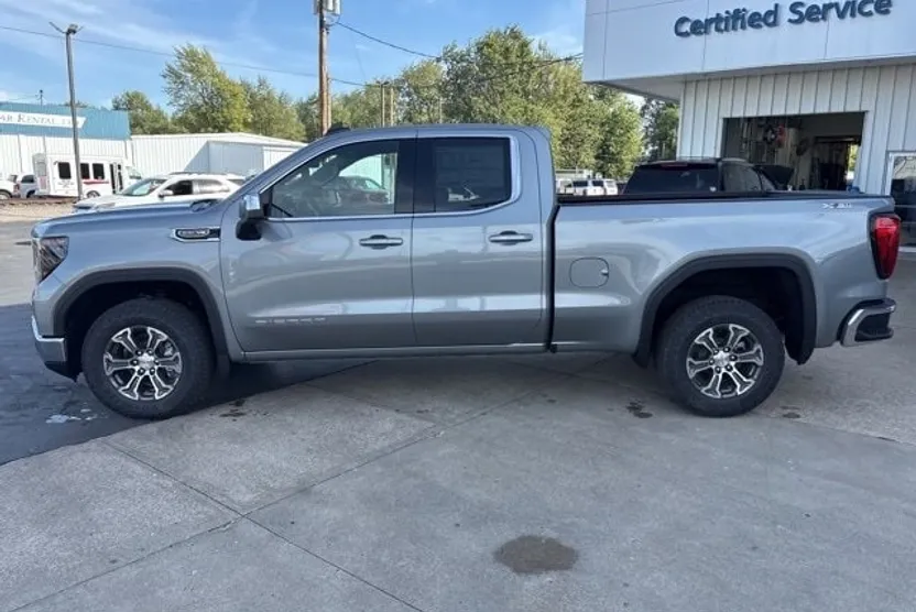 2026 Gmc Sierra 1500 SLE photo 1