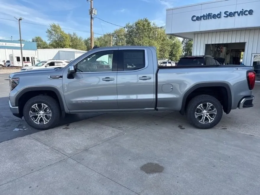 2026 Gmc Sierra 1500 SLE photo 1