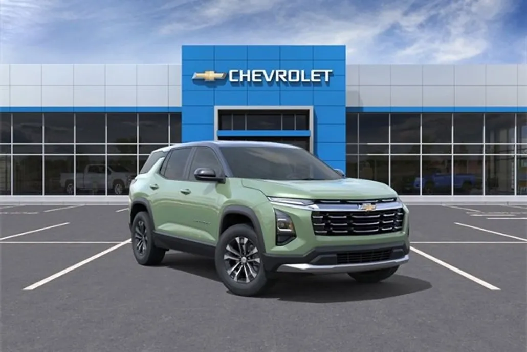 2026 Chevrolet Equinox LT photo 1