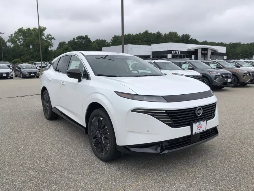 2025 Nissan Murano Platinum photo 1