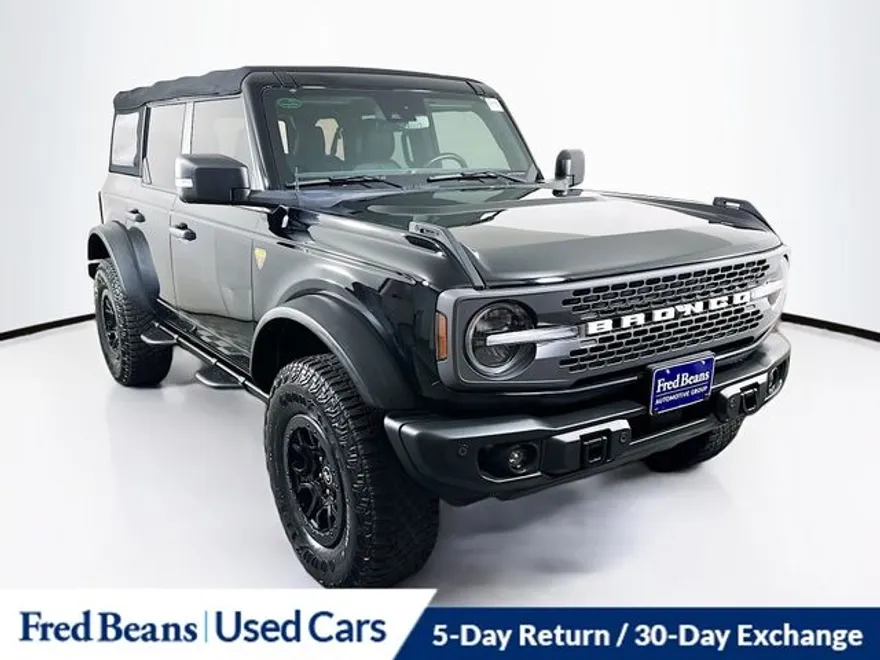 2022 Ford Bronco Badlands photo 1
