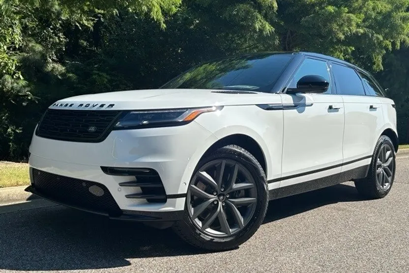 2026 Land Rover Range Rover Velar SE photo 1