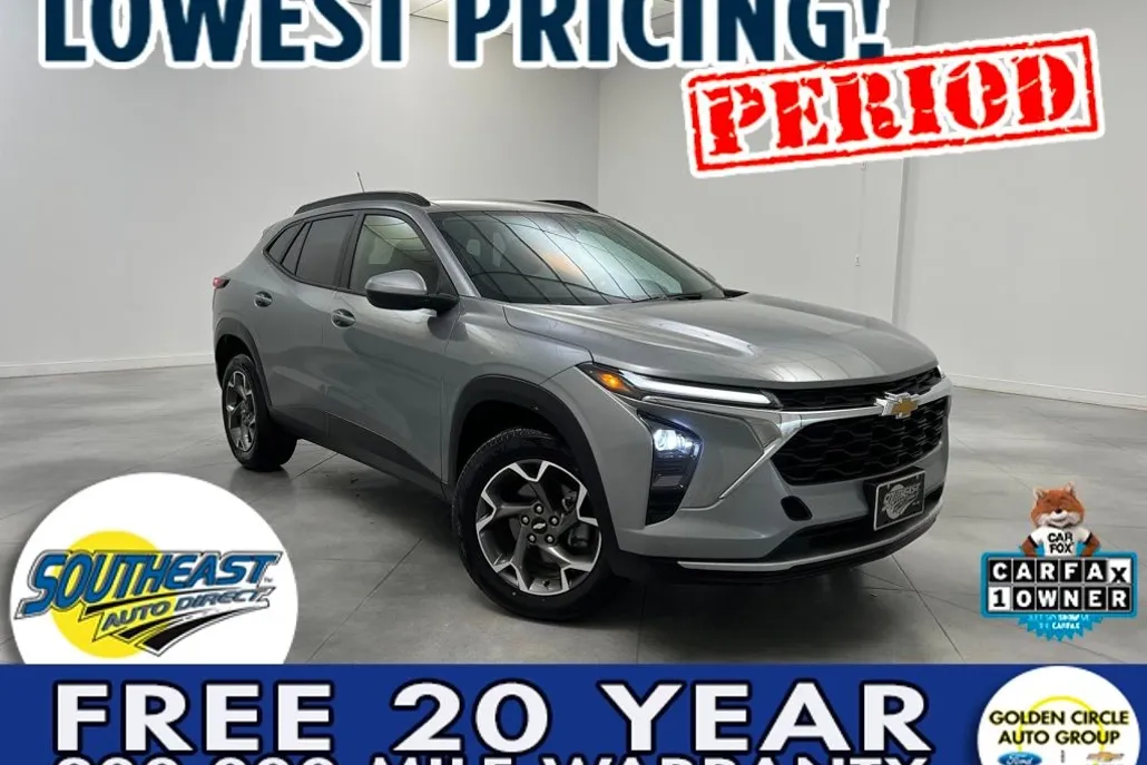 2024 Chevrolet Trax LT photo 1