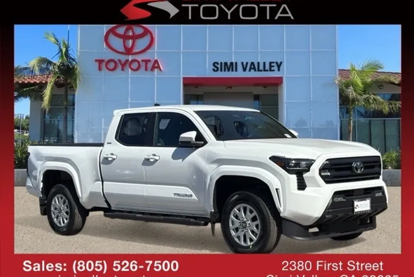 2025 Toyota Tacoma SR5 photo 1