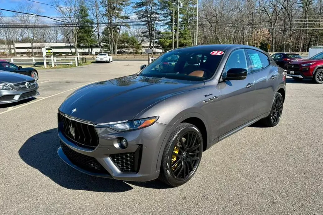 2022 Maserati Levante Modena photo 1