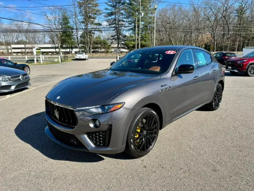 2022 Maserati Levante Modena photo 1