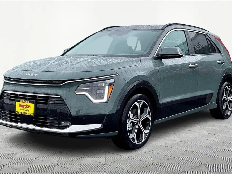 2025 Kia Niro SX Touring photo 1
