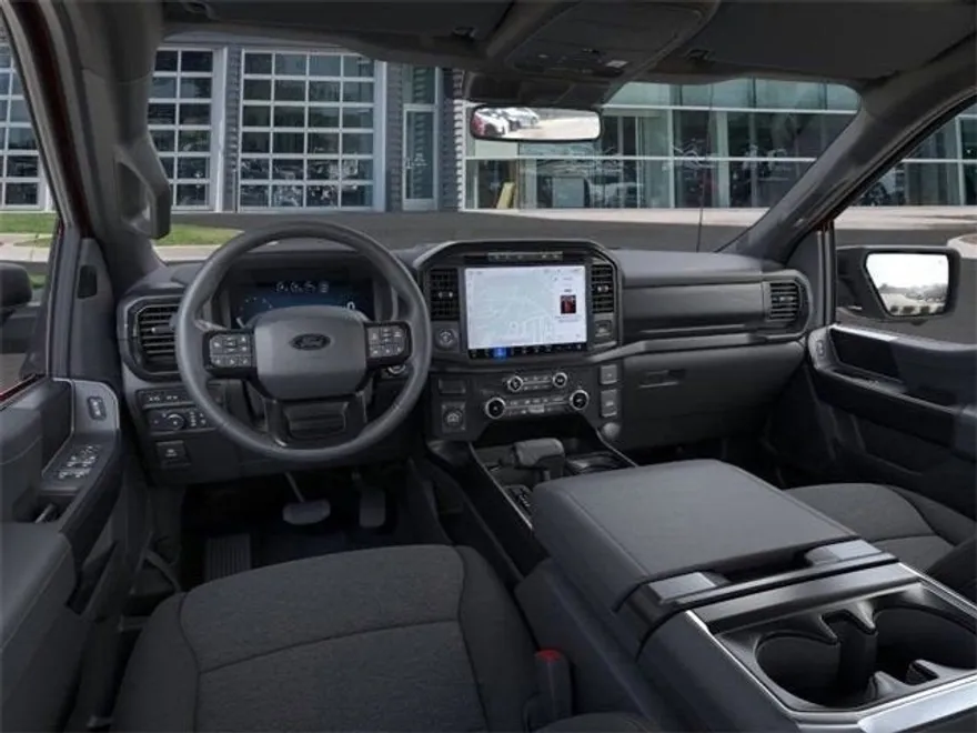 2024 Ford F-150 XLT photo 8
