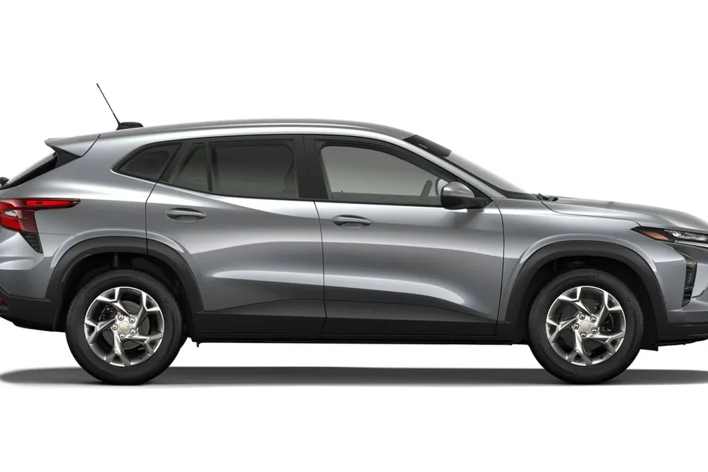 2026 Chevrolet Trax LS photo 1