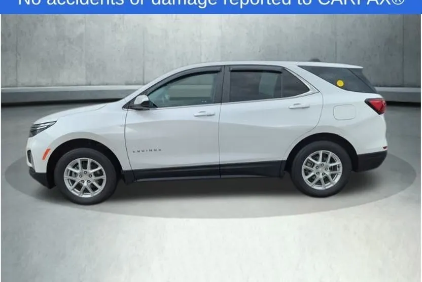 2022 Chevrolet Equinox LT photo 1
