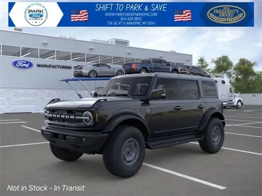 2025 Ford Bronco Outer Banks photo 1