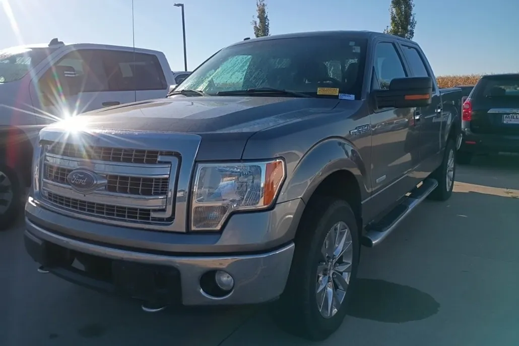2013 Ford F-150 XLT photo 1