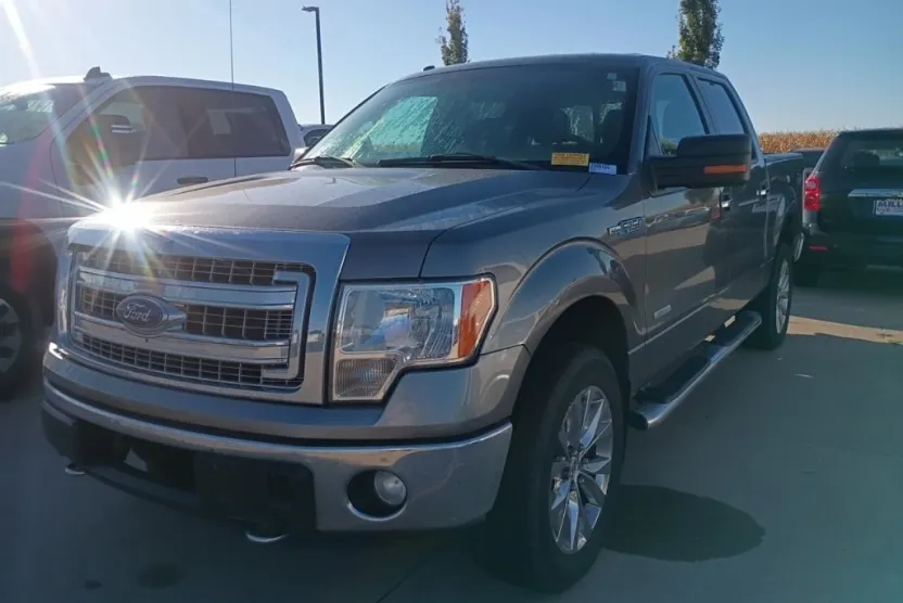 2013 Ford F-150 XLT photo 1