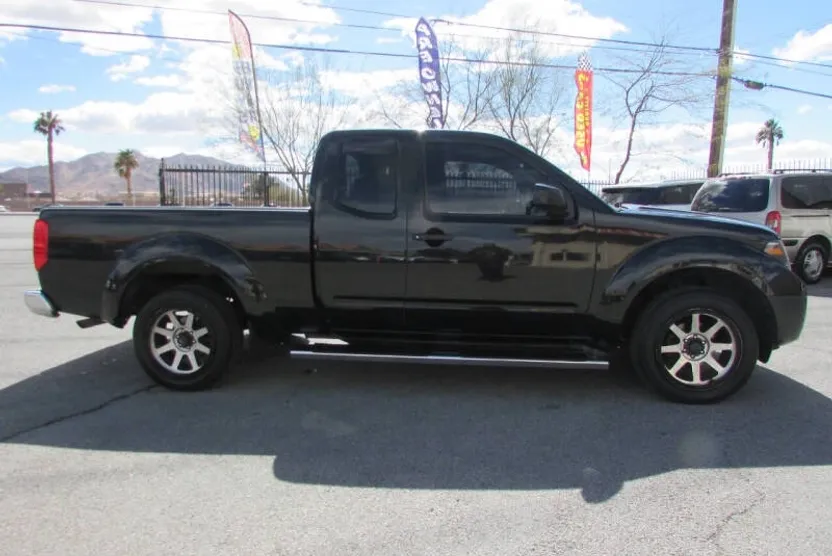 2016 Nissan Frontier S photo 1