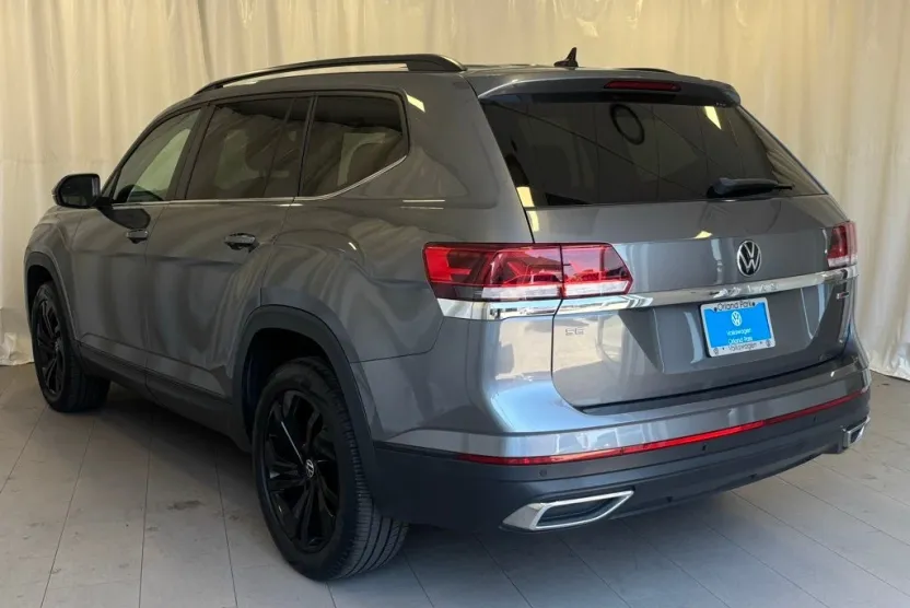 2022 Volkswagen Atlas SE Technology photo 1