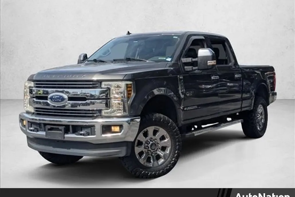 2019 Ford F-250 Lariat photo 1